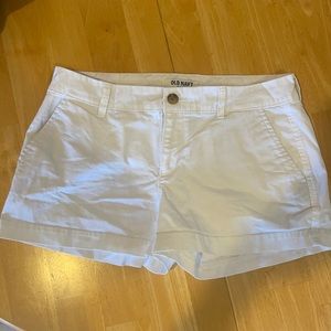 Old Navy women’s shorts, white, size 4